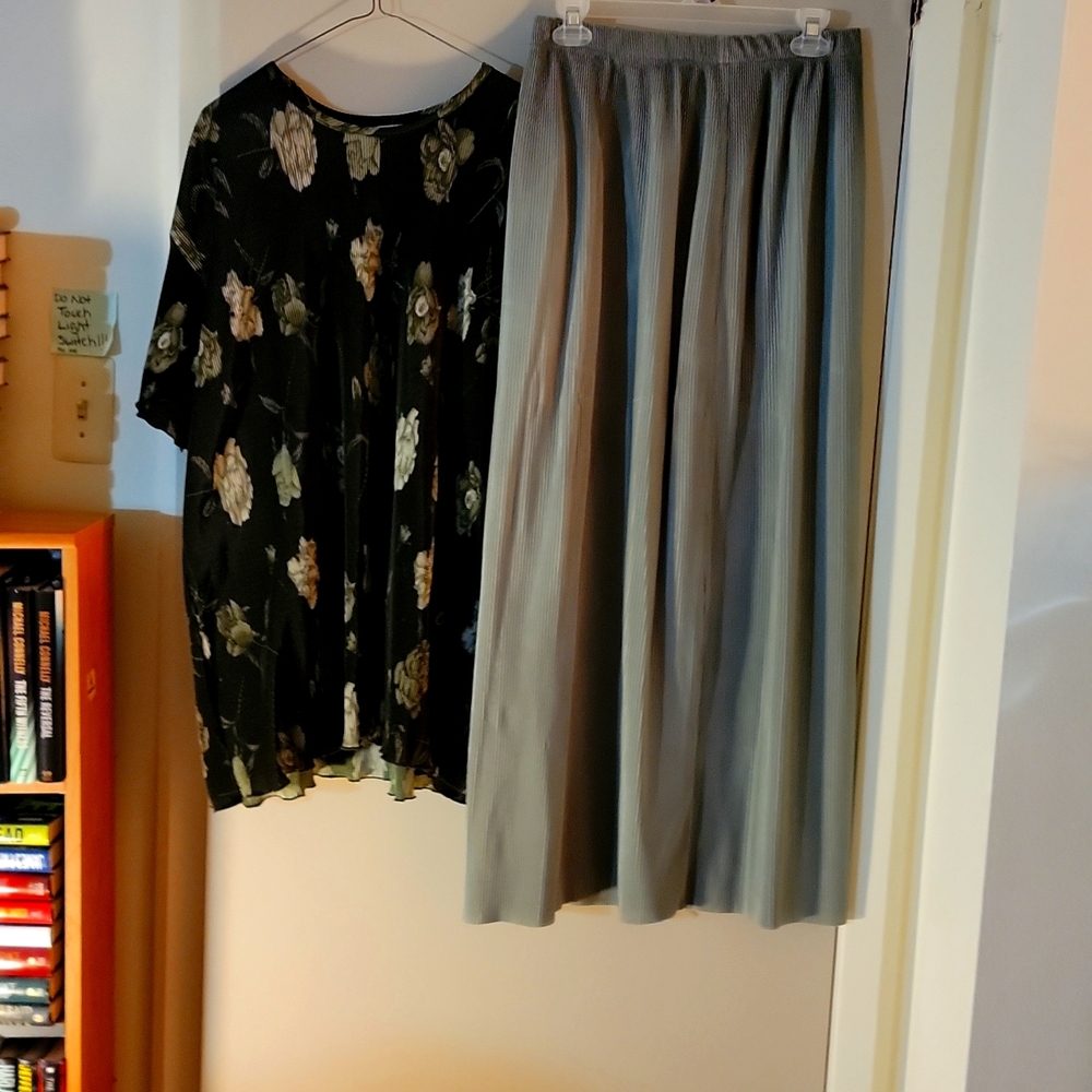 VINTAGE TWO PIECE SKIRT SET